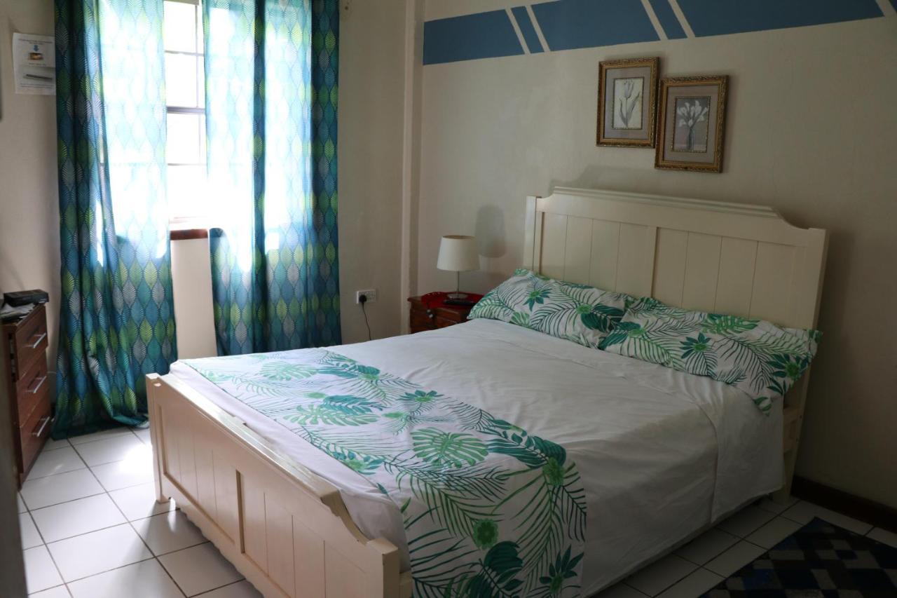 Tropical Breeze Vacation Home And Apartments Gros Islet Exteriér fotografie