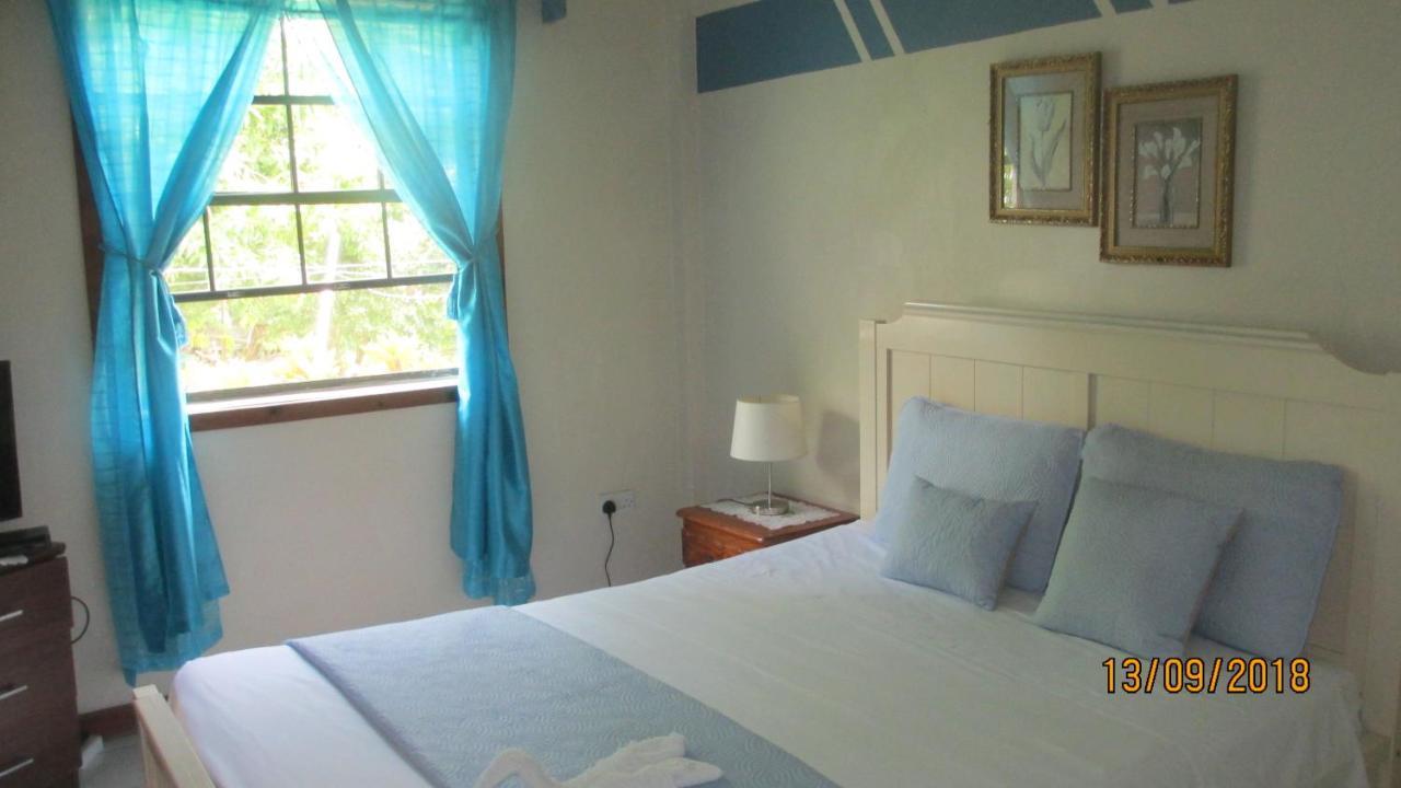 Tropical Breeze Vacation Home And Apartments Gros Islet Exteriér fotografie