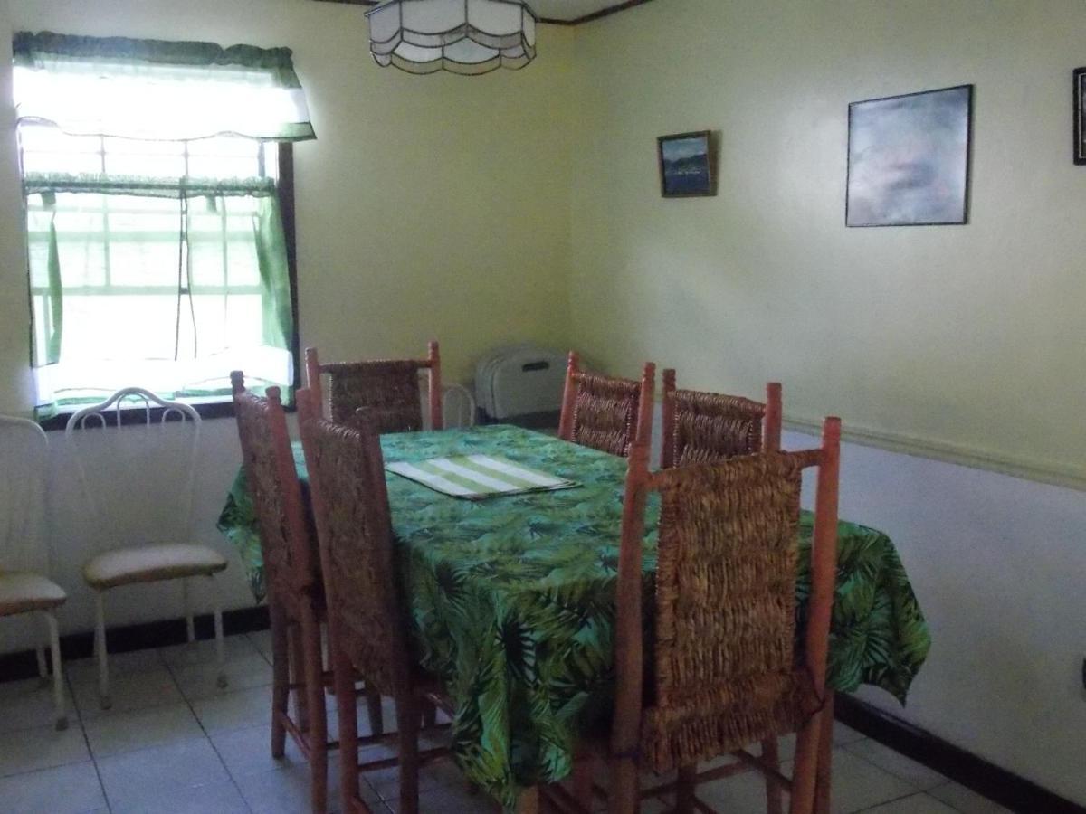 Tropical Breeze Vacation Home And Apartments Gros Islet Exteriér fotografie